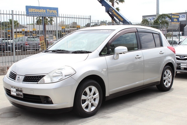 Nissan tiida 2004 price #1